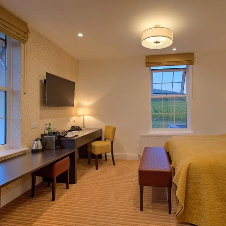 Denbies Vineyard Hotel Dorking Room photo